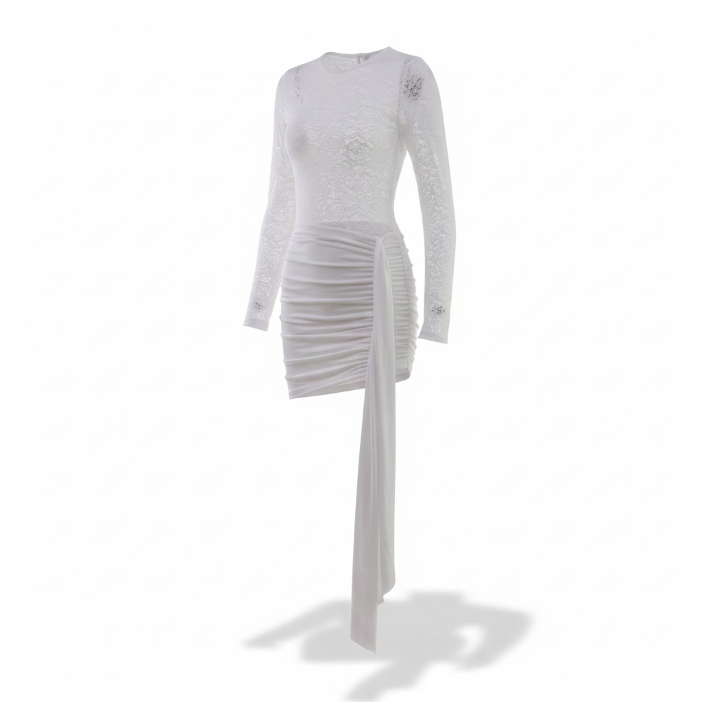 "Clouds" – Weißes Spitzenkleid mit Drapierung