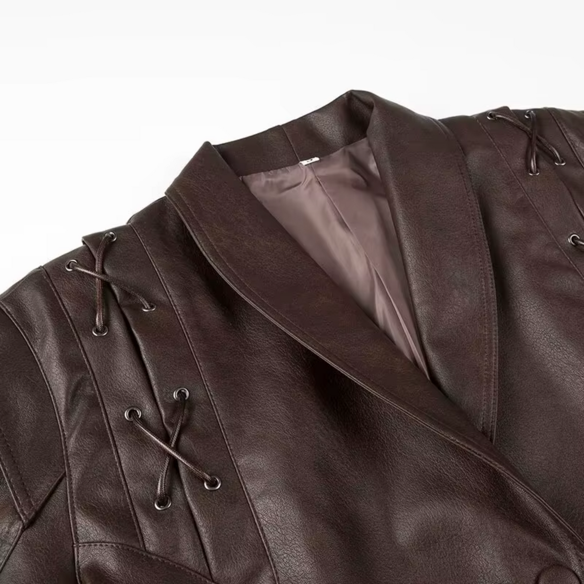 girlzhood Celestique Kunstlederjacke in Braun mit Schnürdetails an den Schultern und Reverskragen
