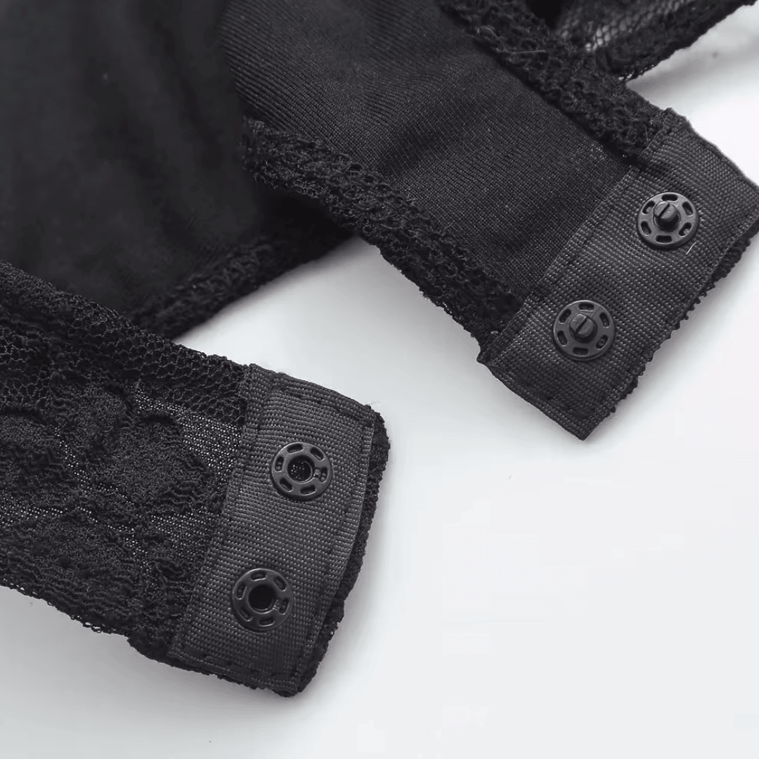 girlzhood Co-Ord Concretia schwarzer Spitzen-Bodysuit mit praktischem Druckknopfverschluss im Schrittbereich