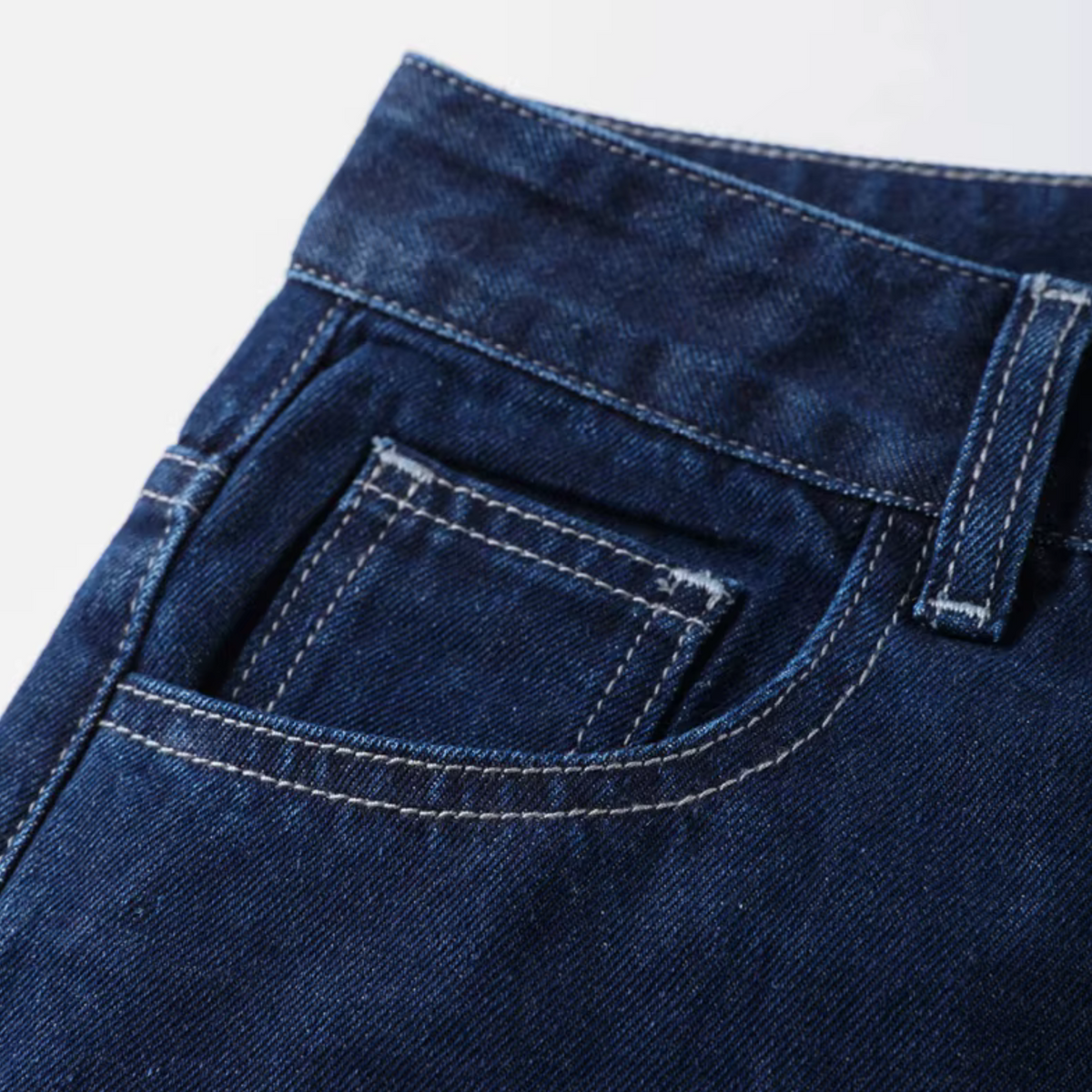 girlzhood Denvéra Jeans-Set in dunklem Indigo-Denim mit detaillierter Naht an der Vordertasche
