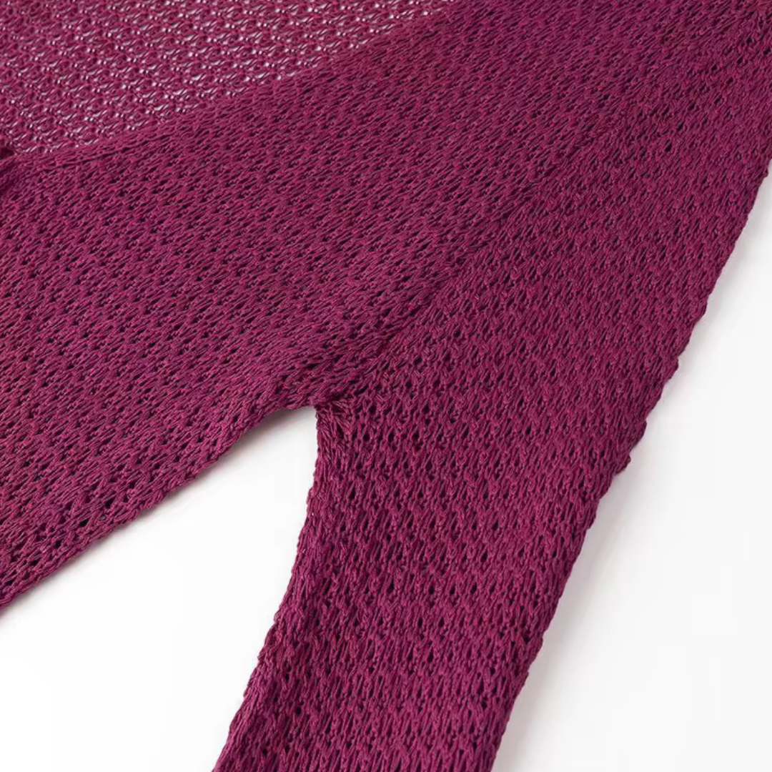 girlzhood Denvéra Maxi Kleid in Beeren-Ton aus grobem Strick mit detaillierter Texturansicht