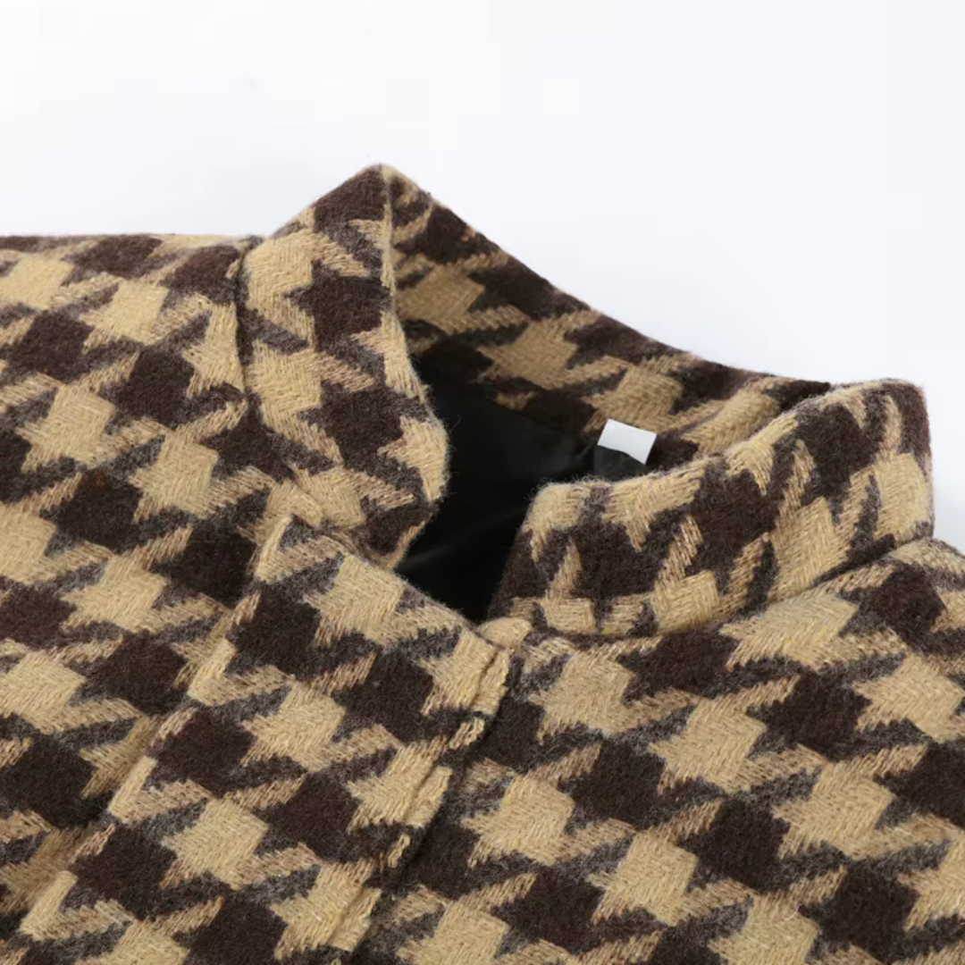 girlzhood Power Move Plaid Set mit braunem Hahnentrittmuster und strukturiertem Kragen