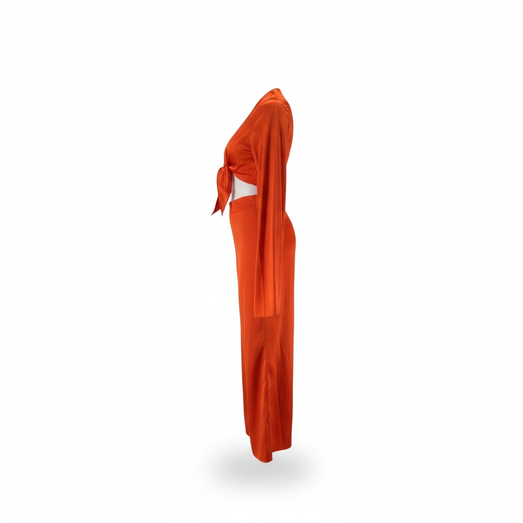 girlzhood Lava Muse Maxi Set in Sunset-Orange mit tiefem V-Ausschnitt, Frontbindung und fließendem Rock