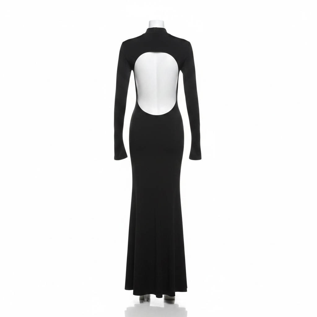 Schwarzes girlzhood Maxikleid Quintara mit langen Ärmeln, Stehkragen und tiefem, rundem Rückenausschnitt auf Schneiderpuppe