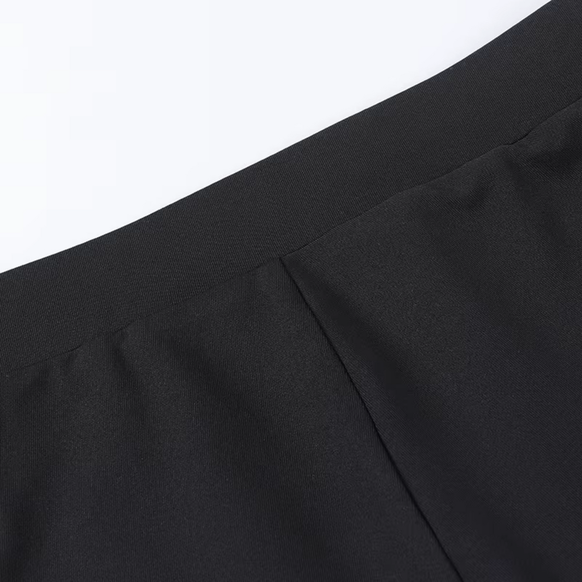 girlzhood Olivienne schwarze High Waist Shorts aus elastischem Polyester-Spandex-Mix mit breitem Bund