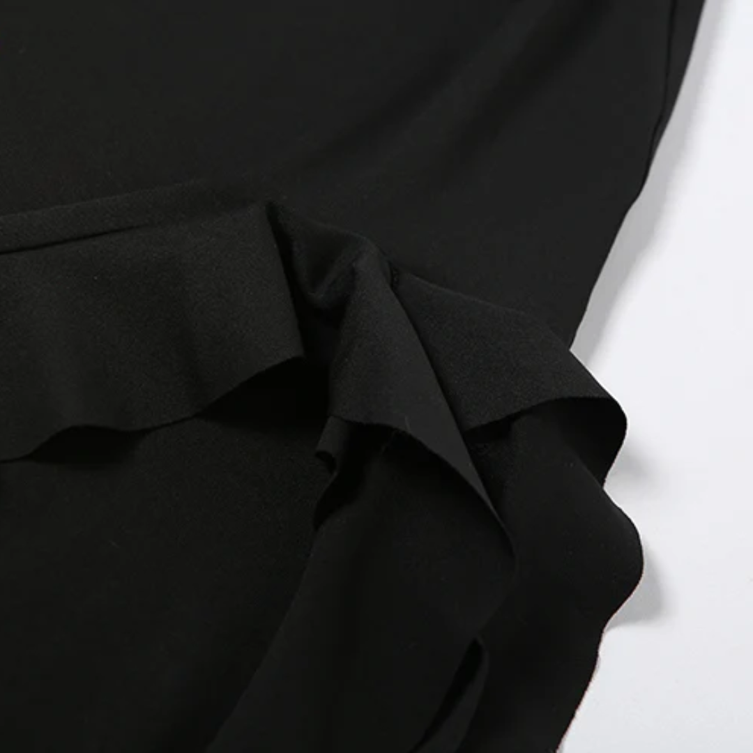girlzhood schwarzes Maxikleid aus elastischem Jersey mit Rüschenbesatz und hohem Seitenschlitz