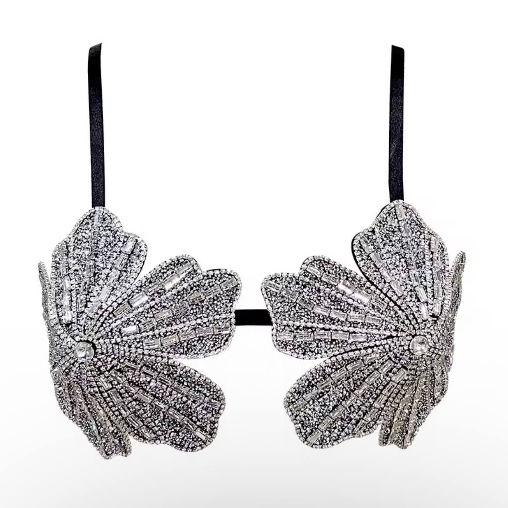girlzhood Spark Statement Top in Silber mit funkelnden Strass-Applikationen in Blatt- und Federoptik